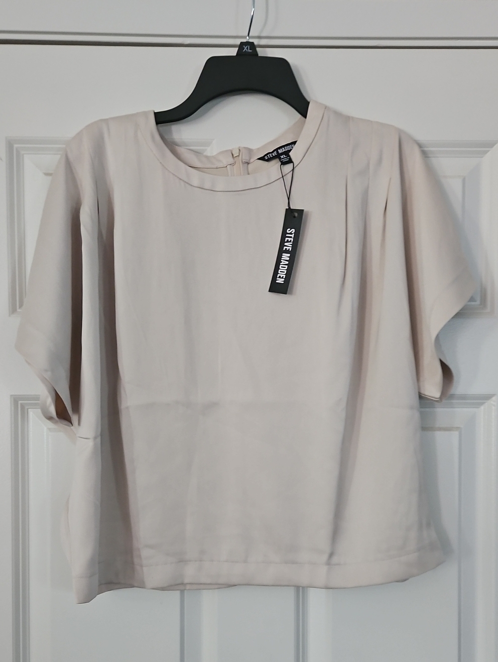 Steve Madden Light Cream Short Sleeve Blouse